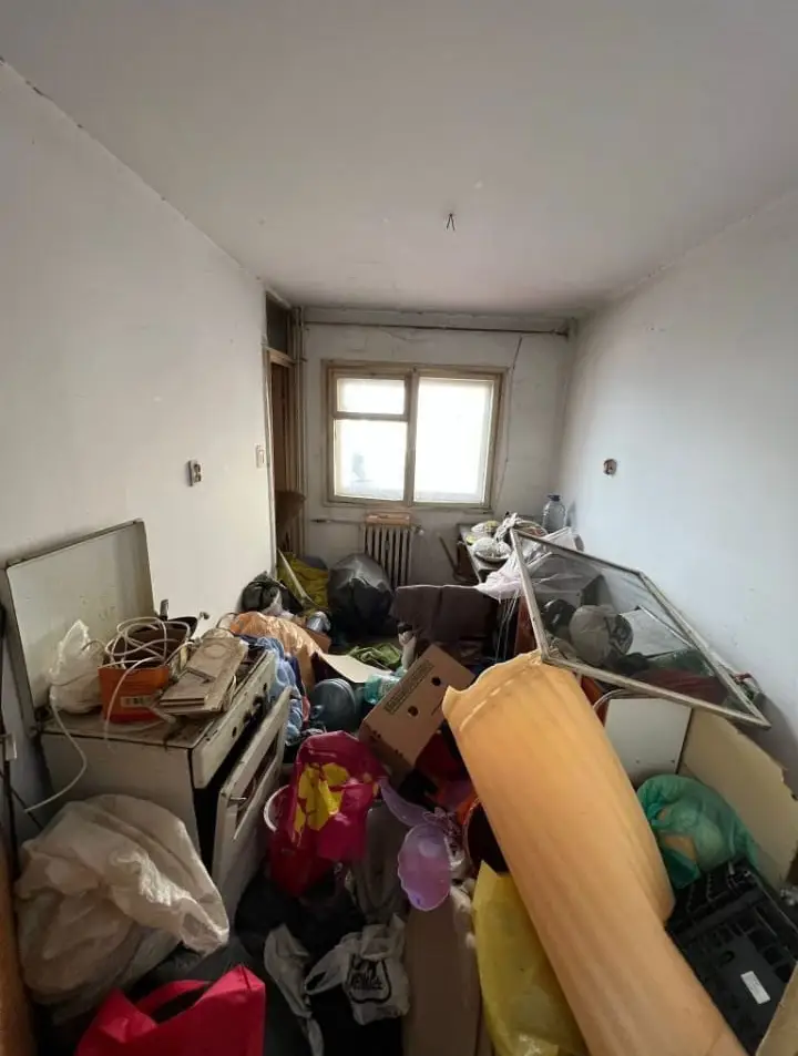 Debarsam mobila veche